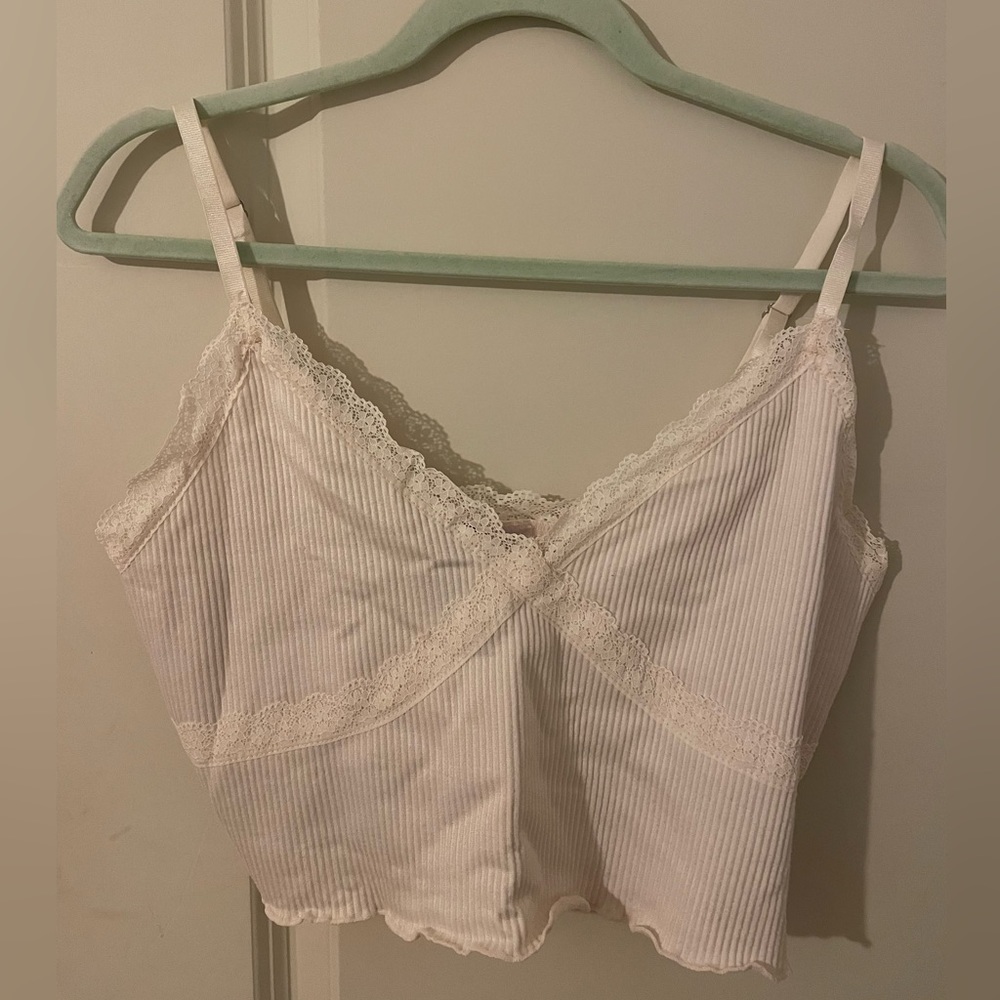 h&m lace crop tank top
